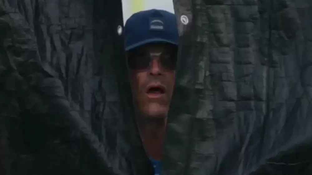 jim-harbaugh-peek-1200xauto.webp